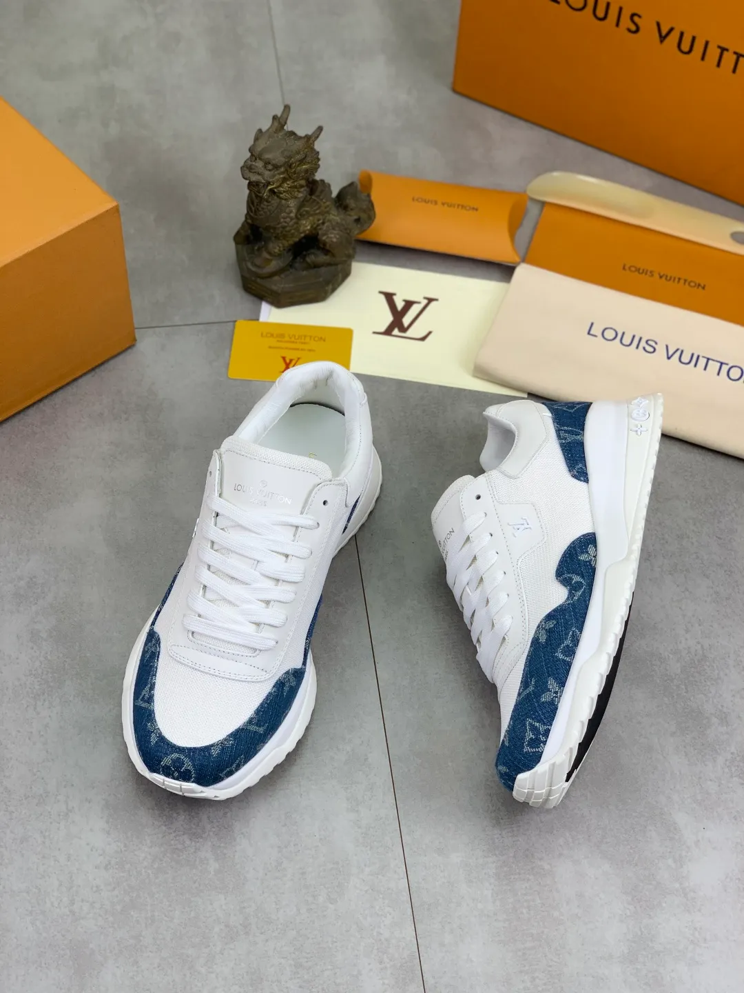 Men's men's shoes P680 new style 💶[LOUIS VUITTON] (original order) new style 🍀LV Louis Vuitton * - top version of LV classic trendy shoes! Use imported original cowhide and water-dyed cowhide lining. The latest original wear-resistant TPU combination outsole! High quality products! Multiple colors available, code number: 38-44 (45 46 customized)